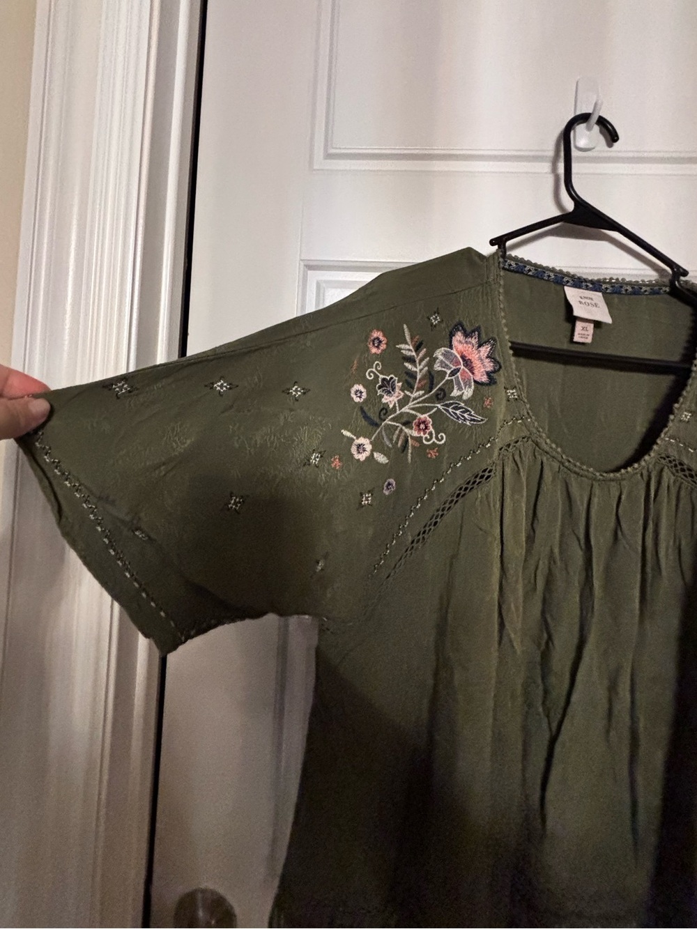 Knox Rose Olive Embroidered Peasant Top - XL - Picture 2 of 4